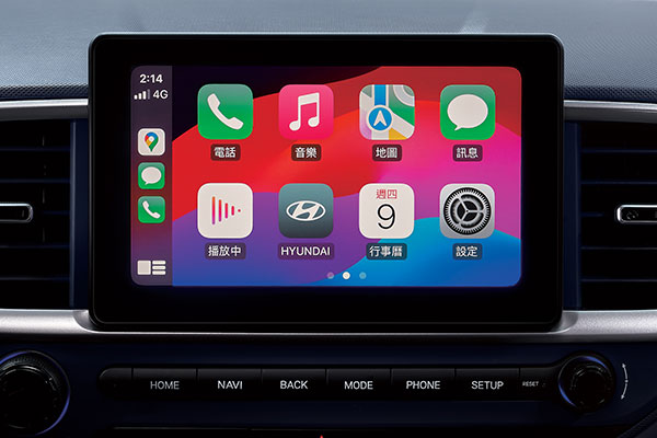 8吋觸控懸浮式影音系統( Apple CarPlay™ / Android Auto™)